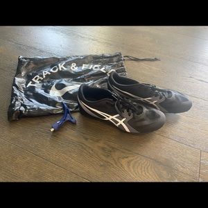 BRAND NEW ASICS track cleats- black, size 8